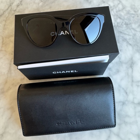 CHANEL Butterfly Sunglasses - Picture 2 of 8